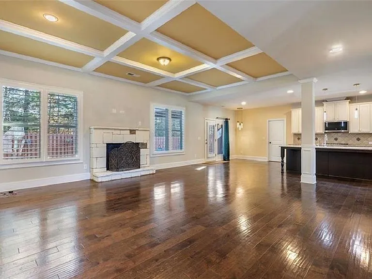 2727 Cove View Ct — Photo 5