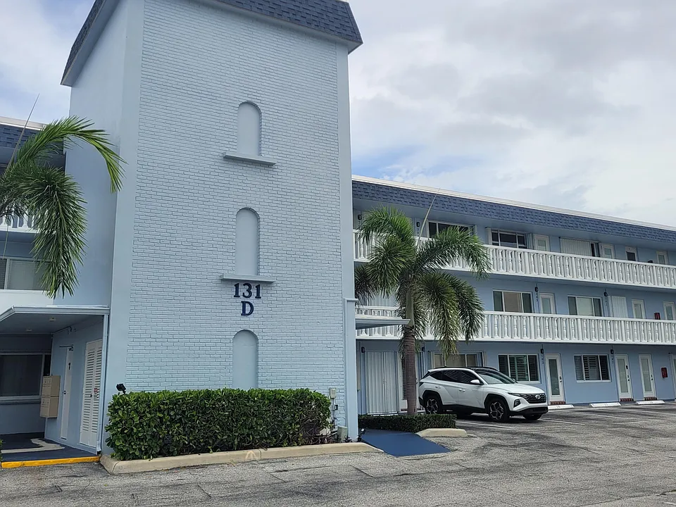 131 Doolen Ct #303