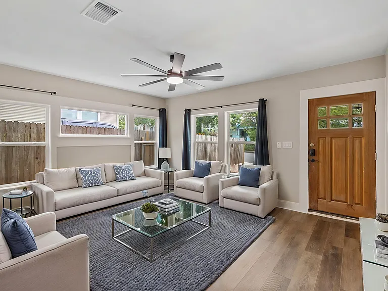 2834 Pearl St — Photo 5