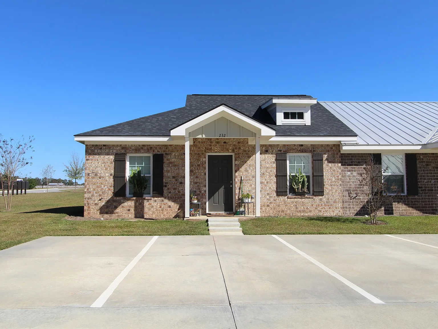 232 Waybill Circle - 1 — Photo 1