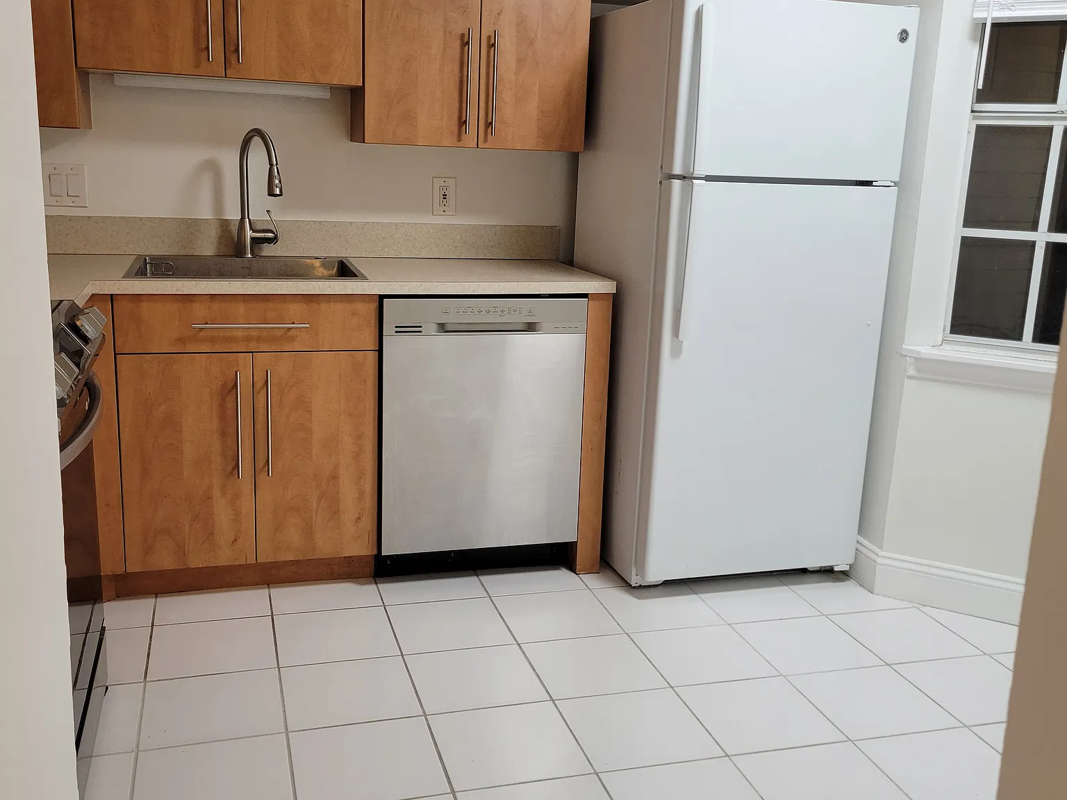 217 Georgian Park Dr — Photo 3