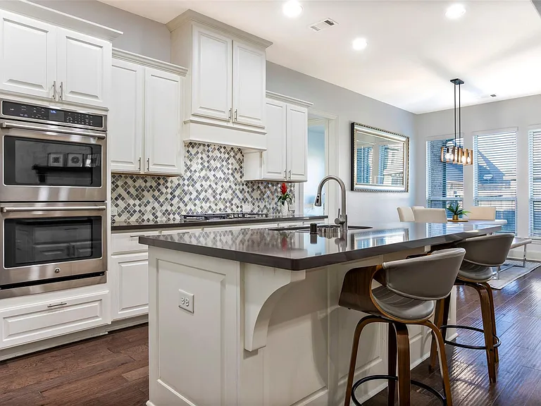29110 Davenport Dr — Photo 23