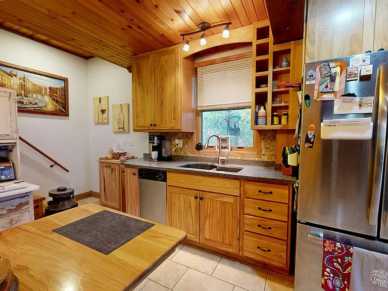 S1814 Stenslien Ln — Photo 4