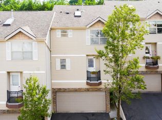 12142 NE Fremont St APT 11, Portland, OR 97220
