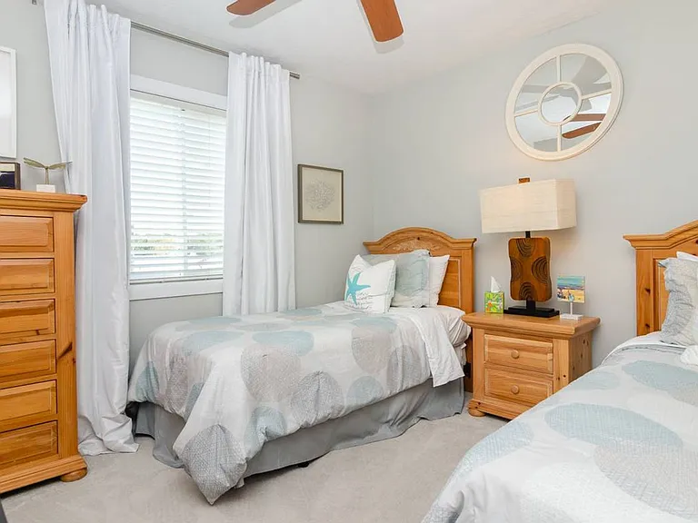 403 Dolphin Ct — Photo 26
