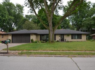 2105 75th St, Windsor Heights, IA 50324