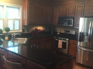 17 Misty Oaks Dr, Greer, SC 29651