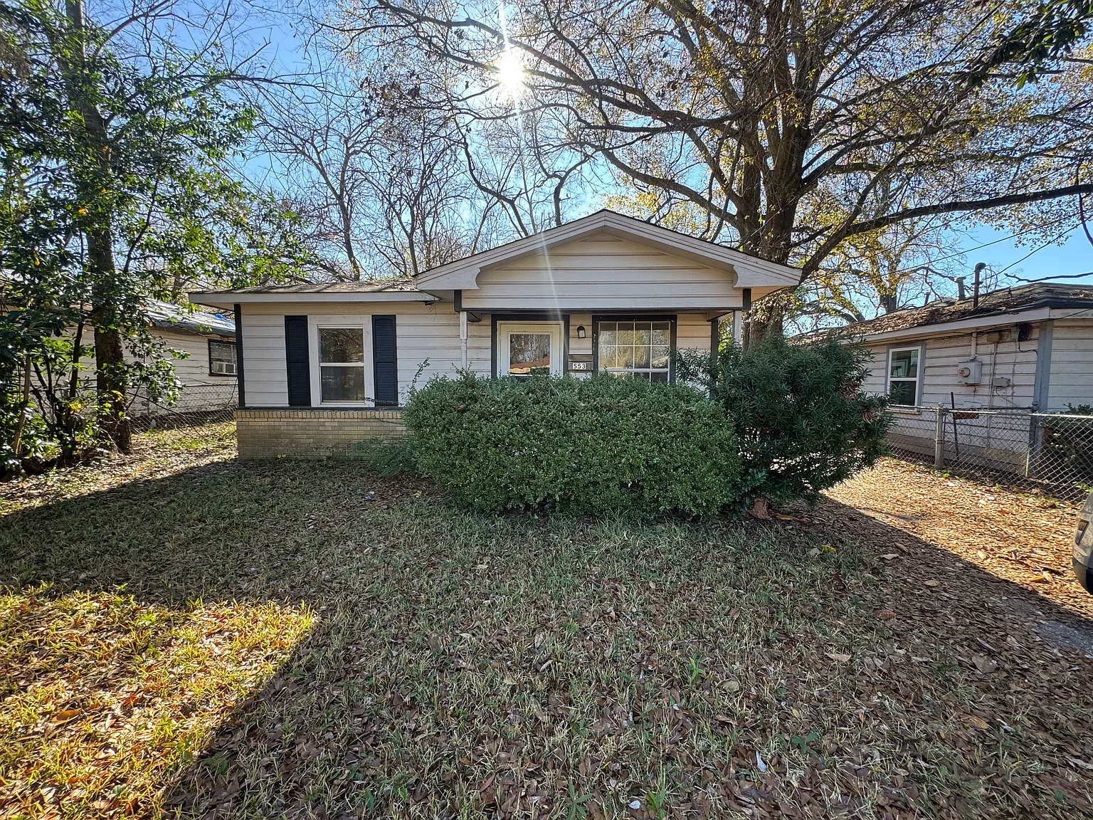 3 bed, 1120 sqft, $725 — Photo 1