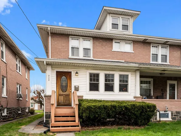 223 N Hellertown Ave, Quakertown, PA 18951