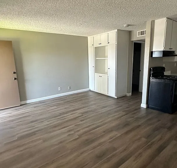535 Wier Rd — Photo 2