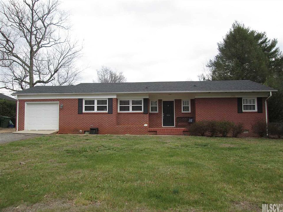 1st image of 826 Hawthorne Dr NE