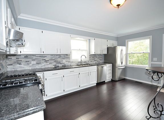 5th image of 1323 N East End Ave