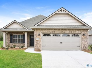 9542 Hampton Oak Dr, Owens X Rds, AL 35763