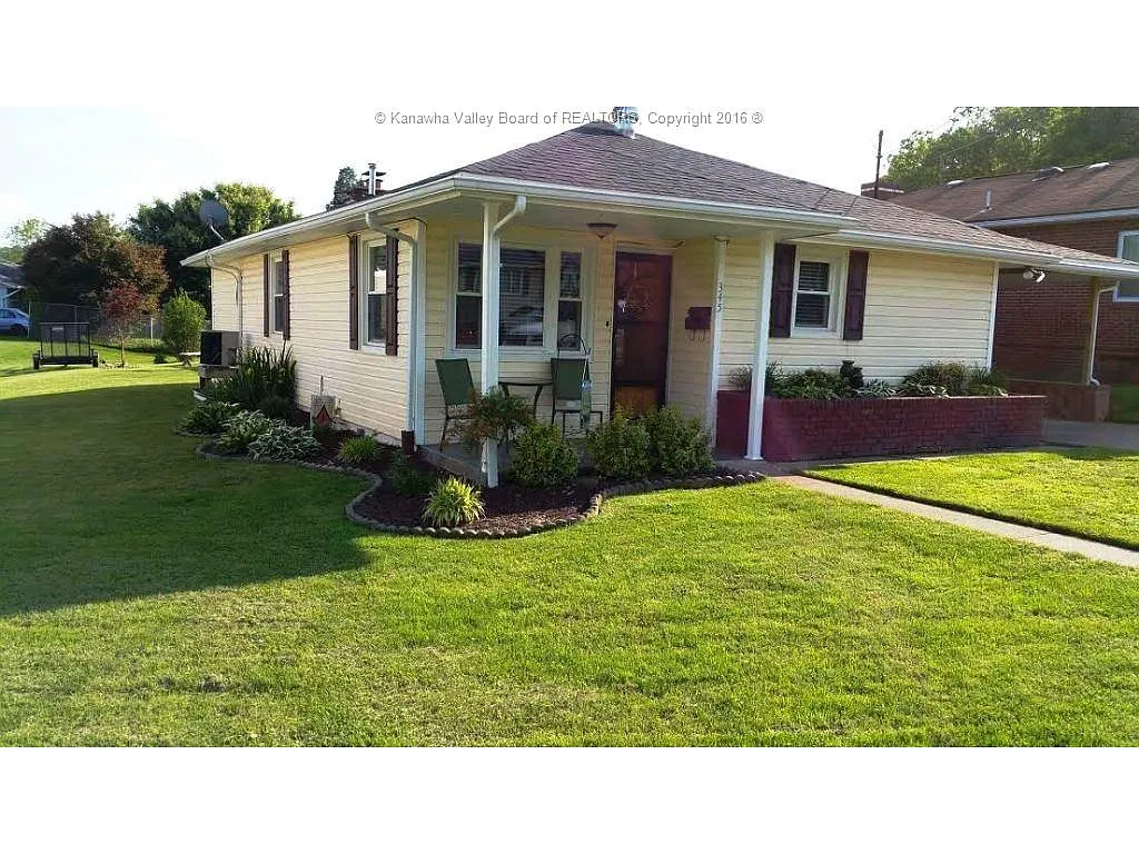 345 3rd Ave photo 1