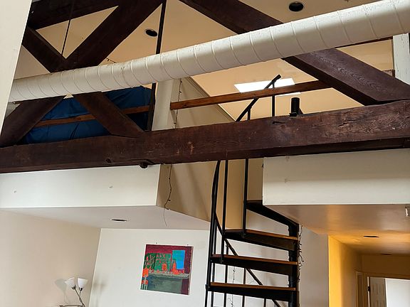 3rd image of 3603 Lancaster Ave #1