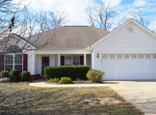 104 Sanders Ct, Warner Robins, GA 31088