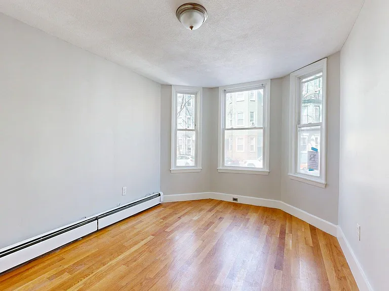 205 Chelsea St #3 — Photo 7