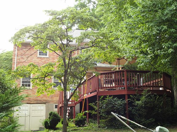2nd image of 3910 Handy St