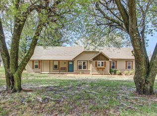 9315 Colonial Dr, Claremore, OK 74019