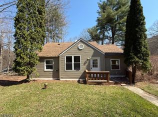 13 River Dr, Jefferson Twp., NJ 07885