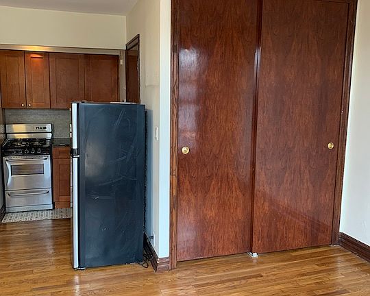 2nd image of 244 Garfield Pl APT 7