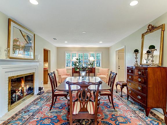 Formal Dining
