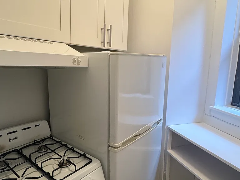 430 E 83rd St #4A — Photo 5