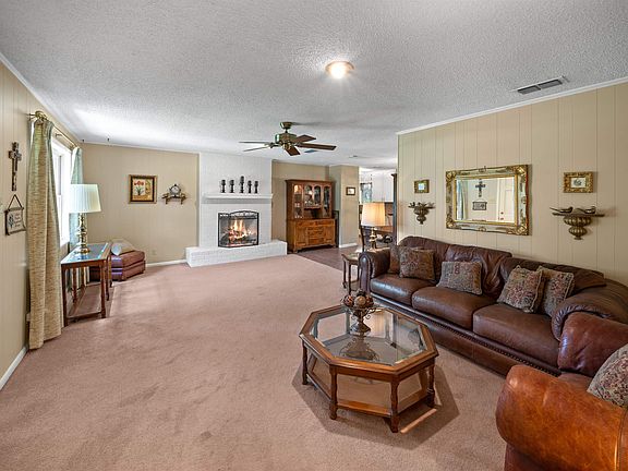 4th image of 527 Pam Dr