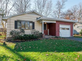 109 Ruth Rd, North Syracuse, NY 13212