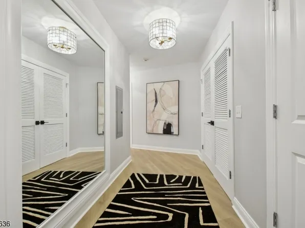 48 S Park St #222, Montclair Twp., NJ 07042