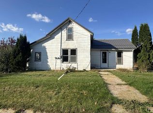 107 W Maple Ave, La Valle, WI 53941