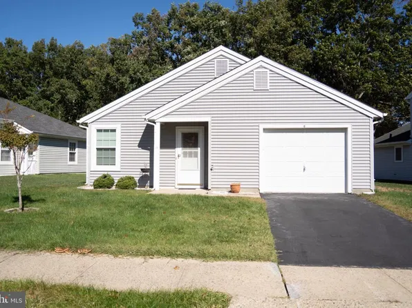 8 Sequoia Ct, Barnegat, NJ 08005