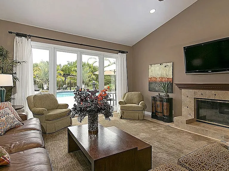 14212 Sandhill Rd — Photo 10