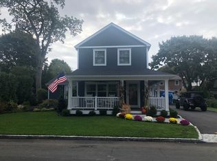 121 Johnson St, Centerport, NY 11721