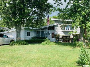 812 E Davie St, Anna, IL 62906