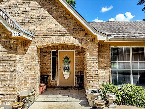 4th image of 1112 Tiel Way