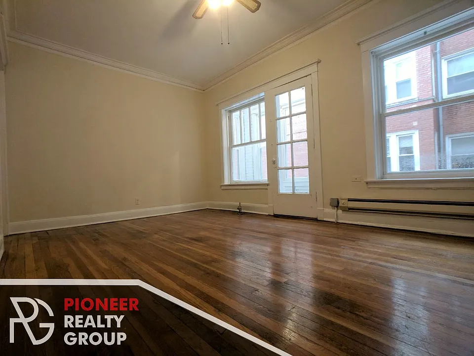 4237 N Wolcott Ave #4421-4423-B2