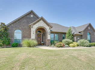1010 Chester Ct, Midlothian, TX 76065