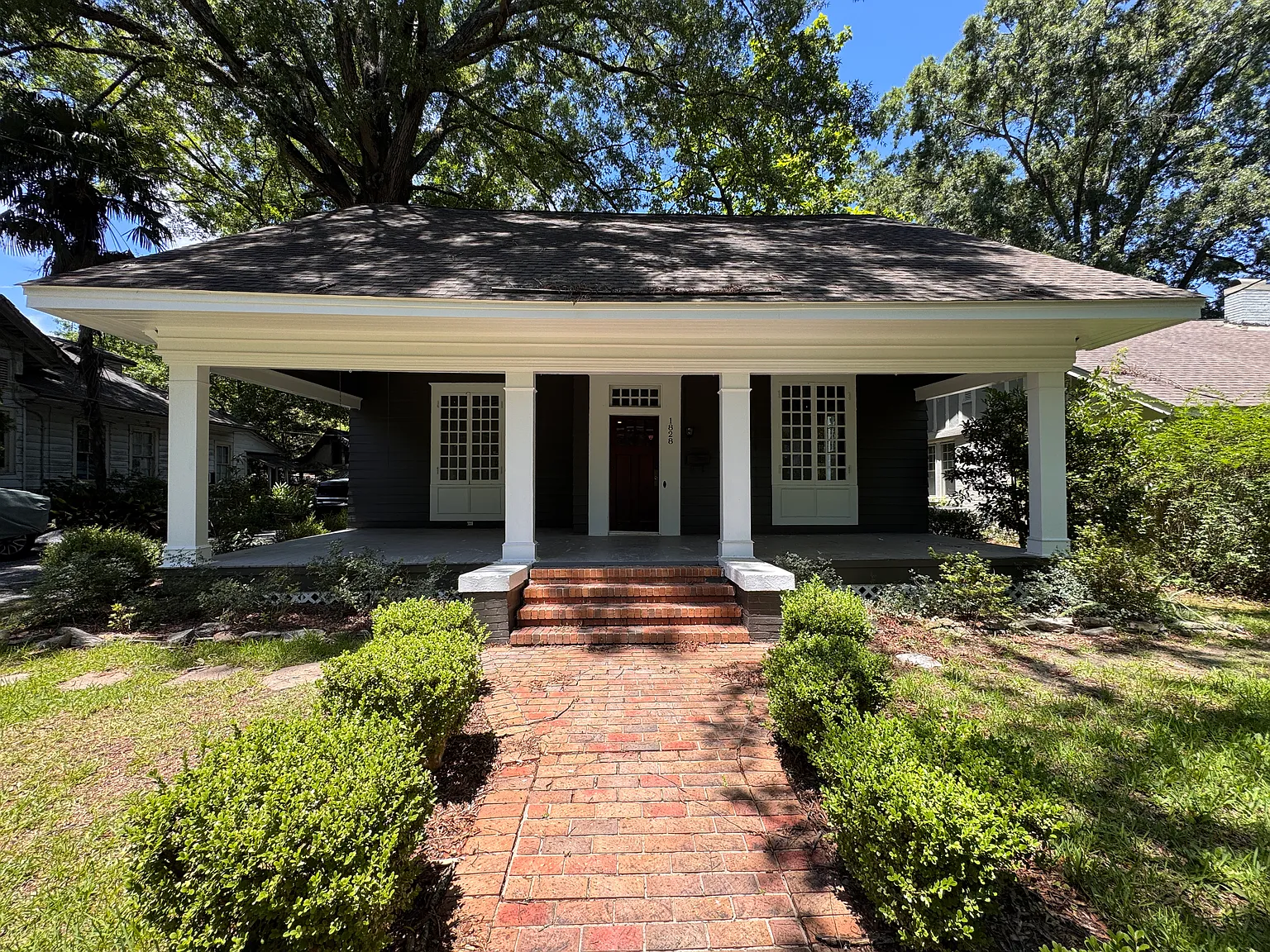 3 bed, 1989 sqft, $1,950 — Photo 1