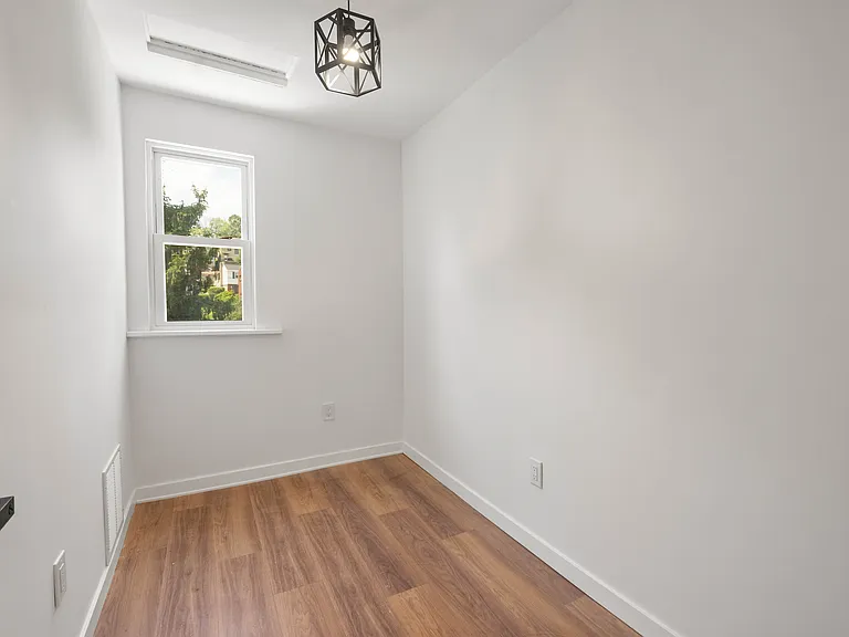 147 Clairmont Ave — Photo 21