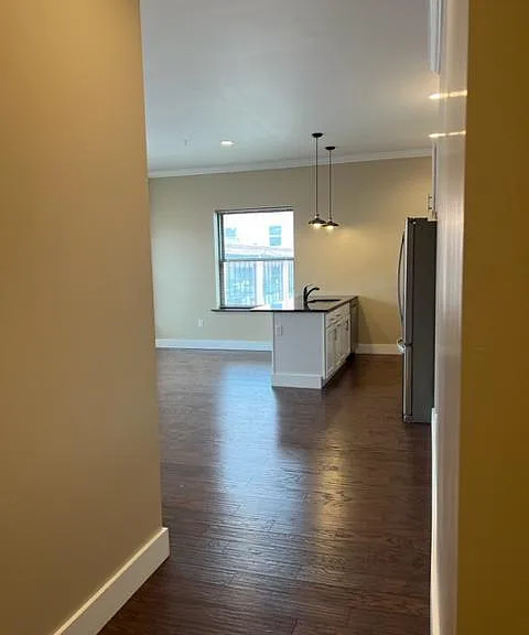 12 E Tupper St #1 — Photo 1