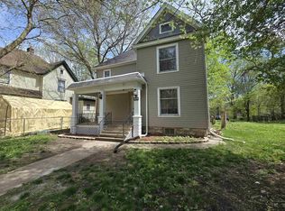 935 Grant Ave, Rockford, IL