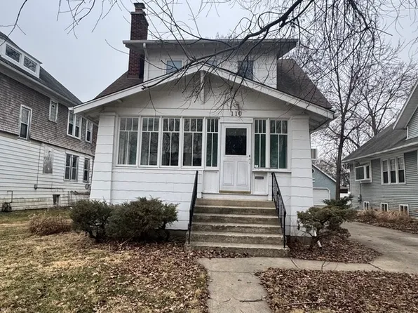 110 N Pine St, Elmhurst, IL 60126