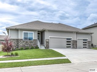 19825 Briar St, Gretna, NE 68028