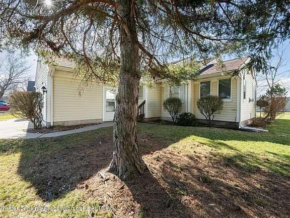 2nd image of 7427 Glen Terra Dr #25