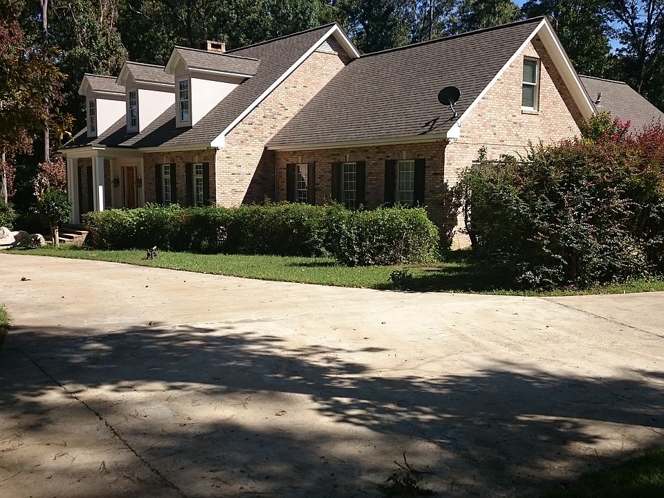 1st image of 1800 E Pecan Ave