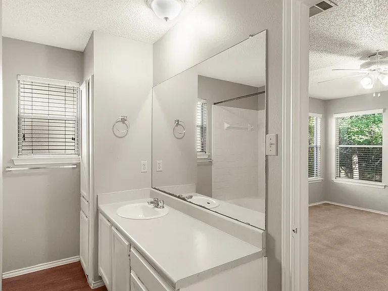 8311 Treehouse Ln — Photo 37