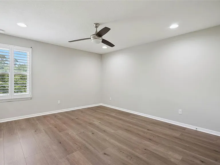 5640 Siracusa Ln — Photo 26