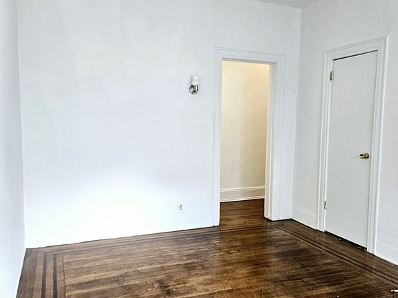 4th image of 30-90 23rd St #1B
