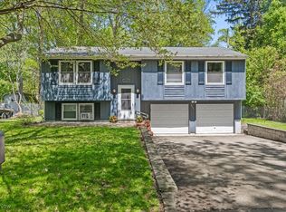 6245 Campbell Dr, Madison, OH 44057